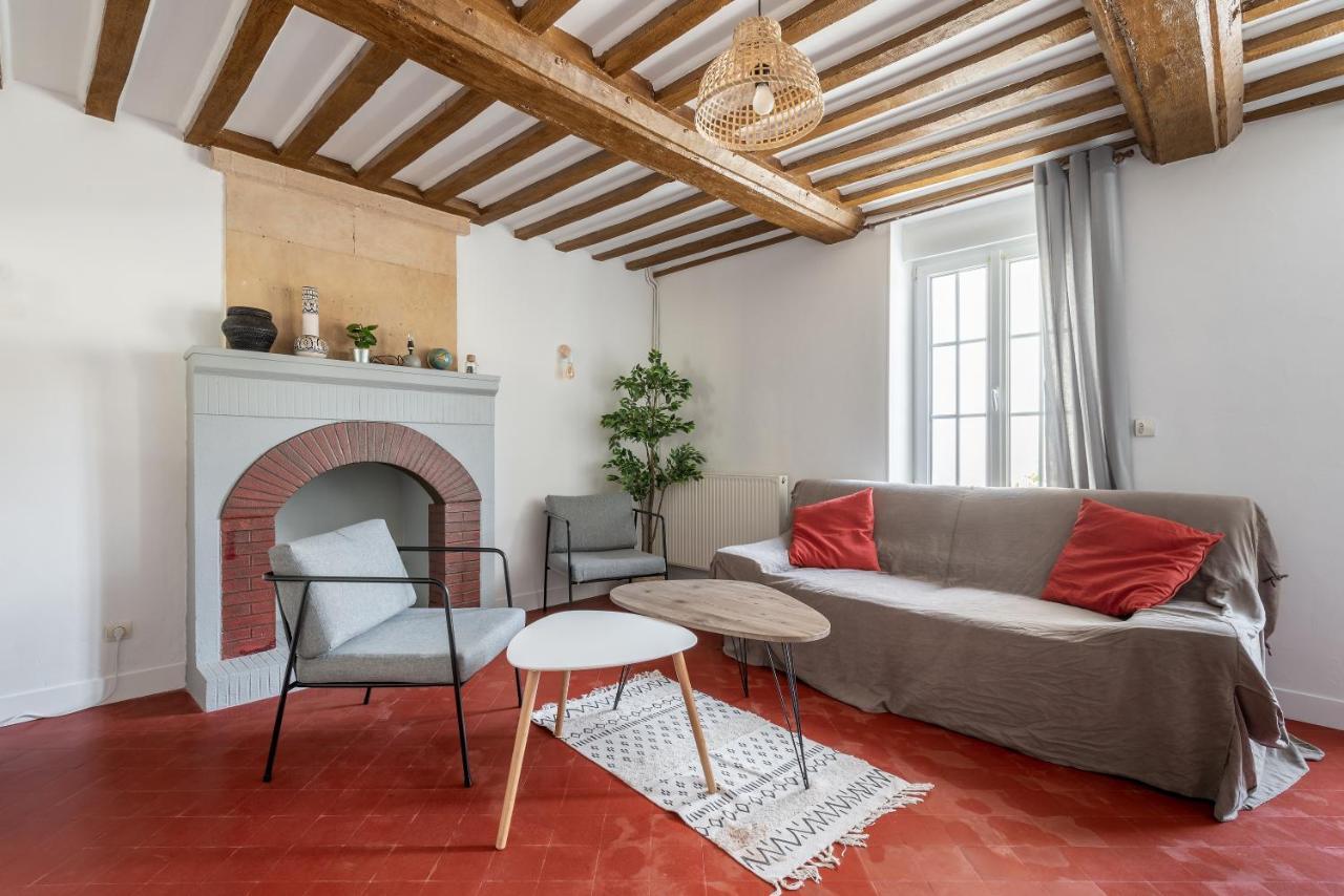 L'Escalier Rouge - Maison Renovee Avec Cour Luc-sur-Mer Exterior photo
